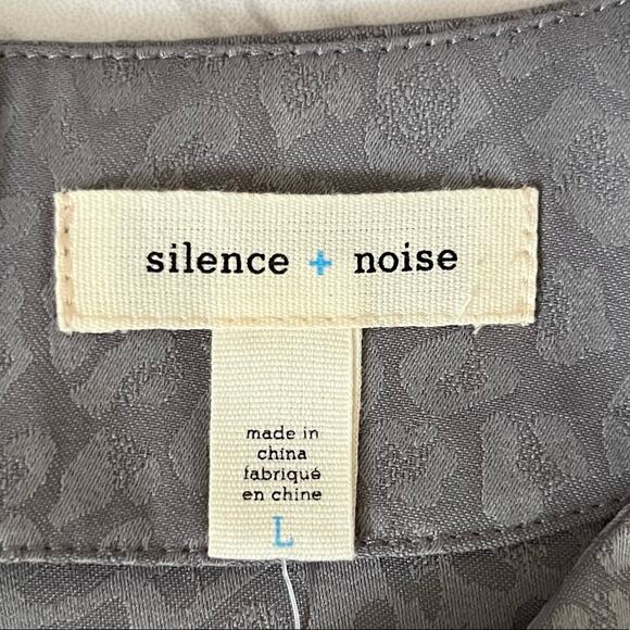 NEW Silence + Noise Animal Print Mini Shift Dress Pockets Metallic Gray Large - Picture 7 of 11